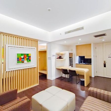 Brits Hotel Karawang Εξωτερικό φωτογραφία