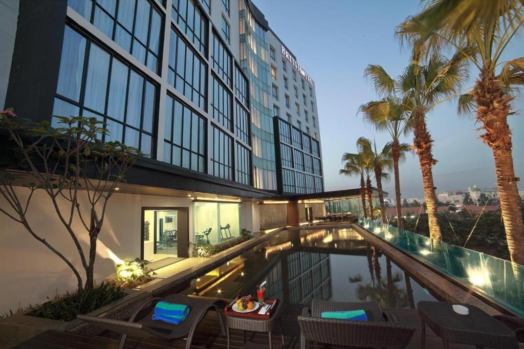 Brits Hotel Karawang Εξωτερικό φωτογραφία