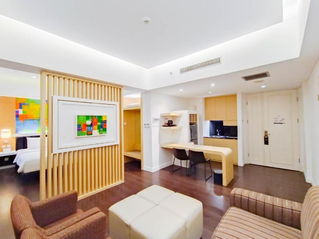 Brits Hotel Karawang Εξωτερικό φωτογραφία