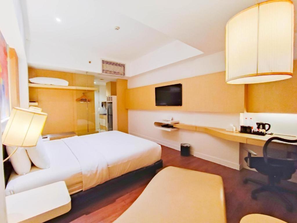 Brits Hotel Karawang Εξωτερικό φωτογραφία