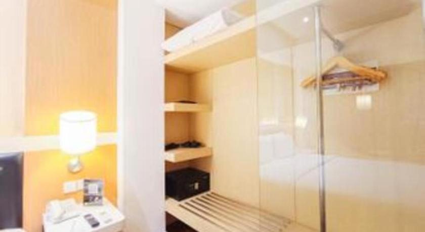 Brits Hotel Karawang Εξωτερικό φωτογραφία