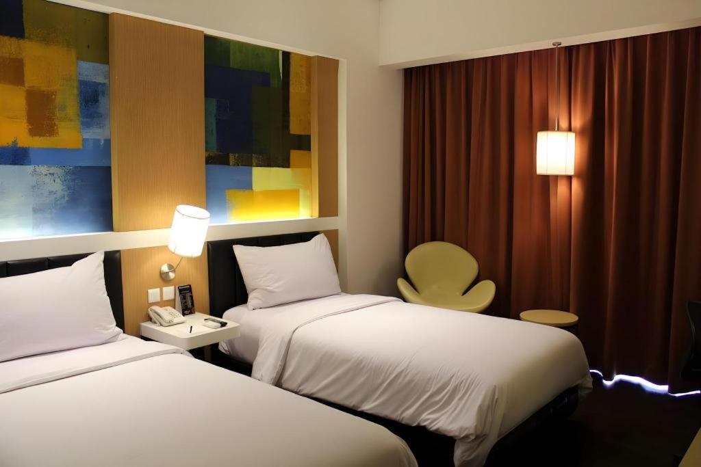 Brits Hotel Karawang Εξωτερικό φωτογραφία